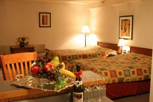 Executive Inn Express Vancouver Airport Richmond Room photo